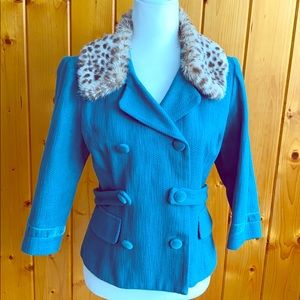 Wendy Hill coat w/ detachable faux leopard collar
